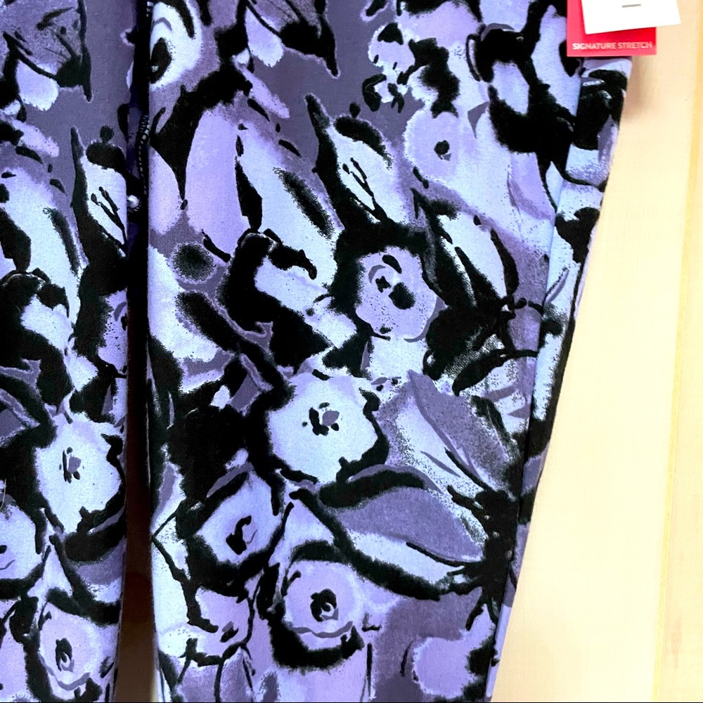 Livi NWT Purple Black Crop Leggings Sz 10-12 Lane Bryant - Picture 5 of 7